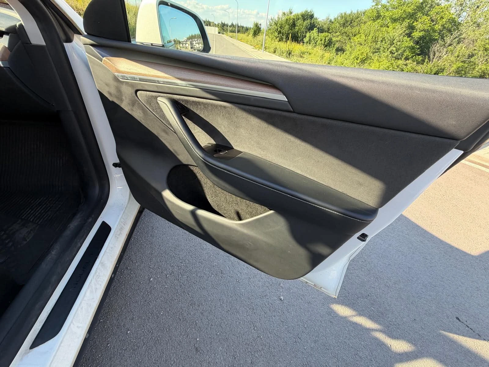 Tesla Model Y LONG RANGE , снимка 14 - Автомобили и джипове - 54990744