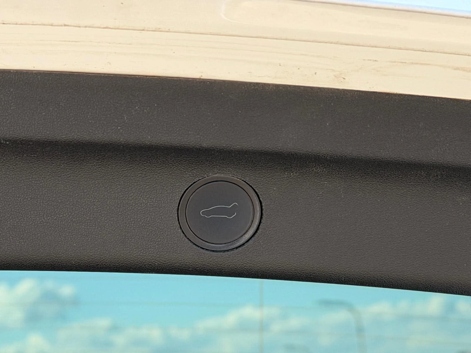 Tesla Model Y LONG RANGE , снимка 16 - Автомобили и джипове - 54990744