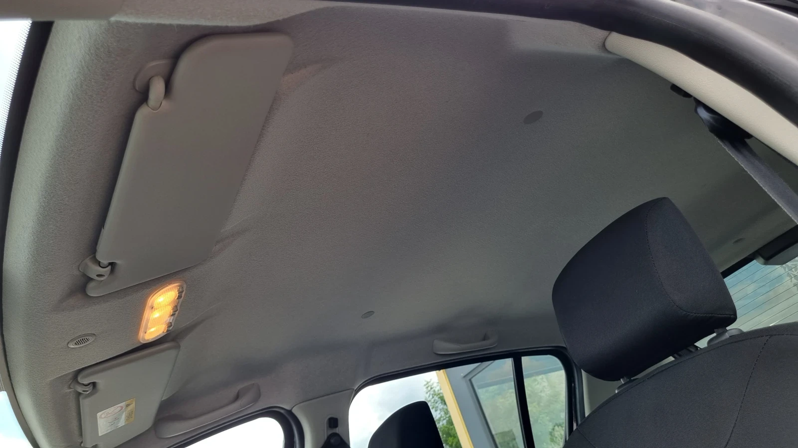 Dacia Sandero 1.5 d, снимка 15 - Автомобили и джипове - 55033697