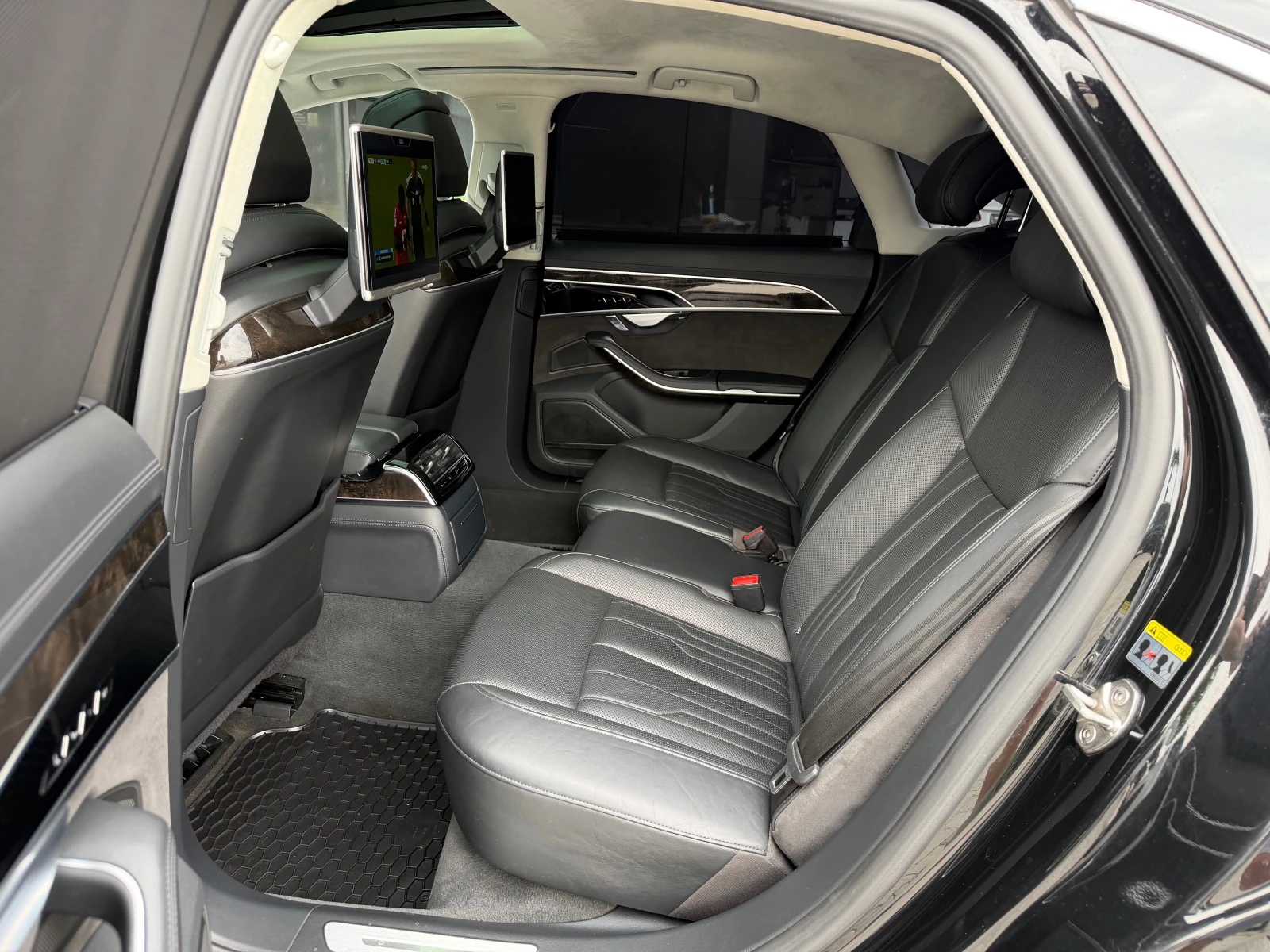 Audi A8 50TDI Long * 3xTV * FULL FULL MAX* , снимка 12 - Автомобили и джипове - 55409863