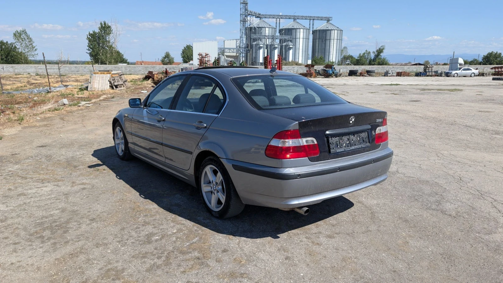 BMW 318 i, снимка 3 - Автомобили и джипове - 55681461