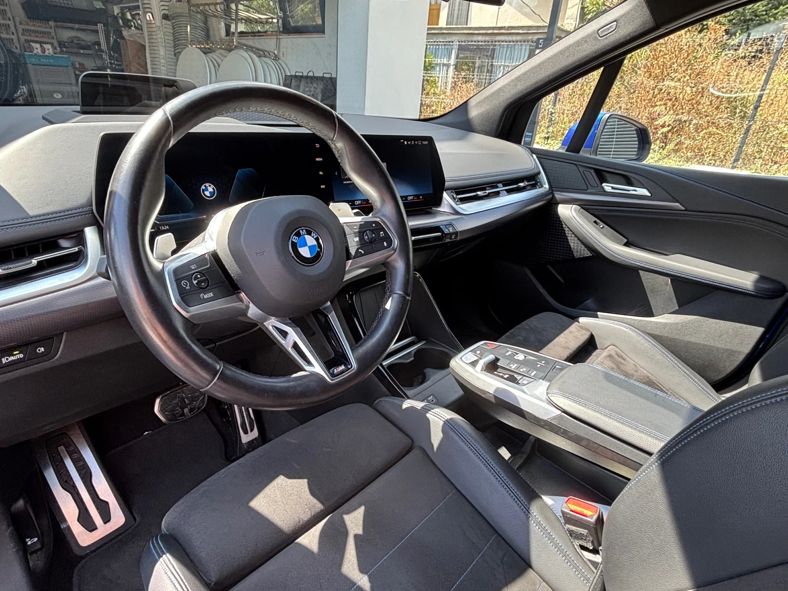 BMW 2 Active Tourer 218i / М-пакет / FULL / LED / Navi / 360 cam/ Pano, снимка 6 - Автомобили и джипове - 55955944
