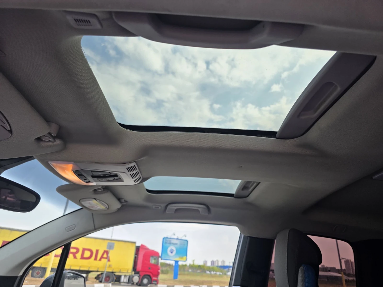 BMW i3, снимка 14 - Автомобили и джипове - 56185156