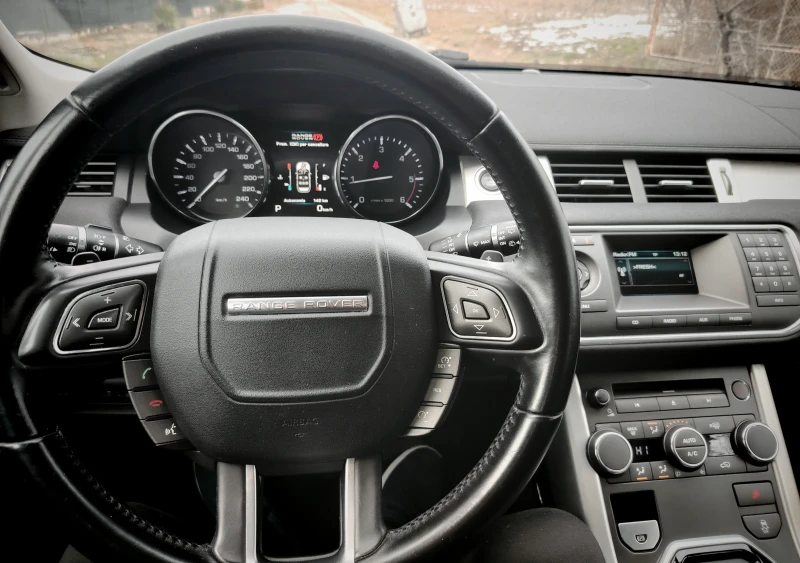 Land Rover Range Rover Evoque 2.2TD4 Pure, снимка 10 - Автомобили и джипове - 48722928