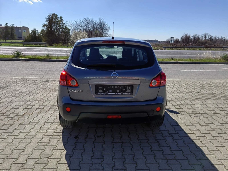 Nissan Qashqai 1.6i, снимка 4 - Автомобили и джипове - 49687669