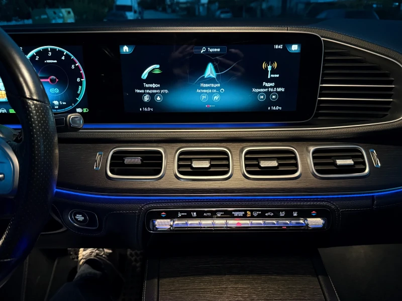 Mercedes-Benz GLE 350 DE* PLUG-IN HYBRID* 4MATIC* AMG-packet, снимка 13 - Автомобили и джипове - 52229001