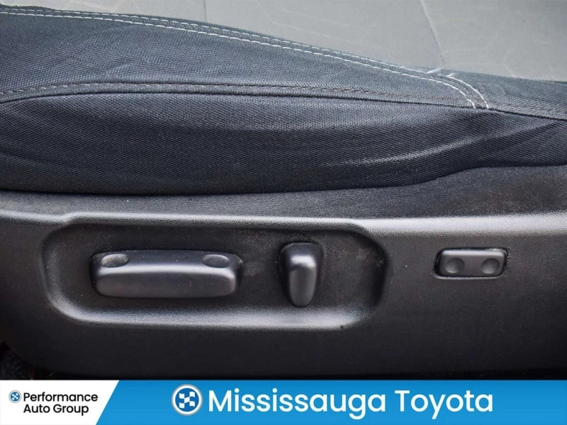 Toyota Tacoma * SR5 * CARFAX * БЕЗ ПЪРВОНАЧАЛНА ВНОСКА, снимка 14 - Автомобили и джипове - 53088474