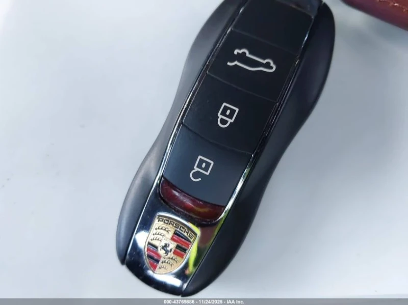 Porsche Macan T * CARFAX* , снимка 11 - Автомобили и джипове - 53387660