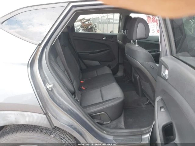 Hyundai Tucson * Камера* Hil assist* Подгрев* БЕЗ УДАР* , снимка 12 - Автомобили и джипове - 52960132
