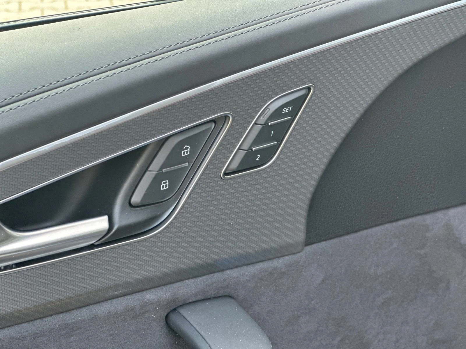 Audi RSQ8 PERFORMANCE/CERAMIC/CARBON/HEAD UP/B&O/MATRIX/PANO - изображение 9