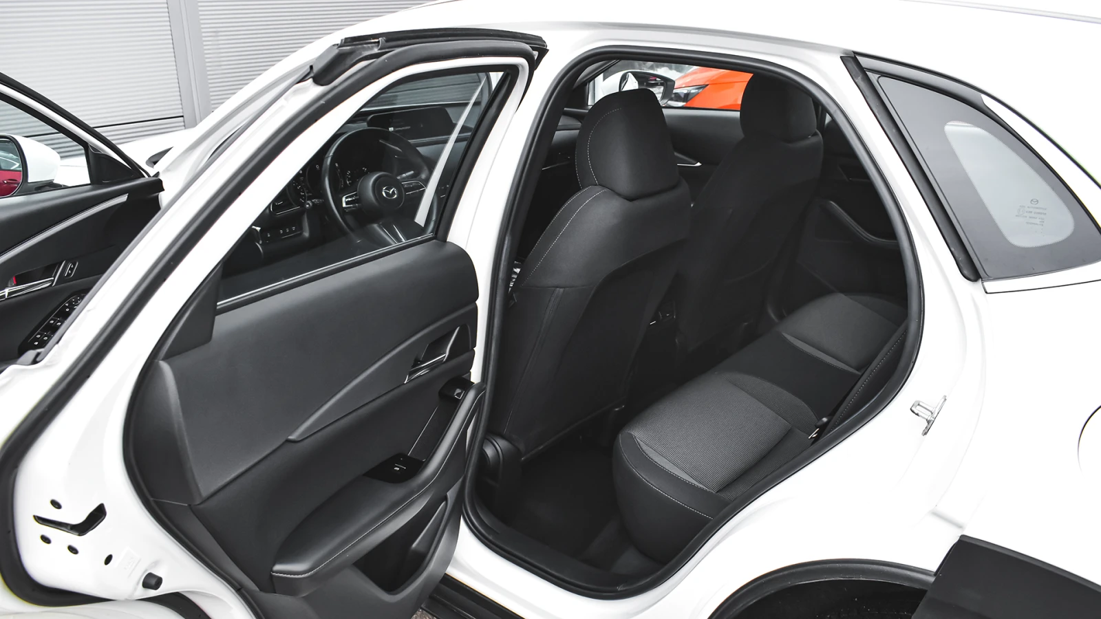 Mazda CX-30 2.0 Comfort PLUS SKYACTIV-G Automatic - изображение 9