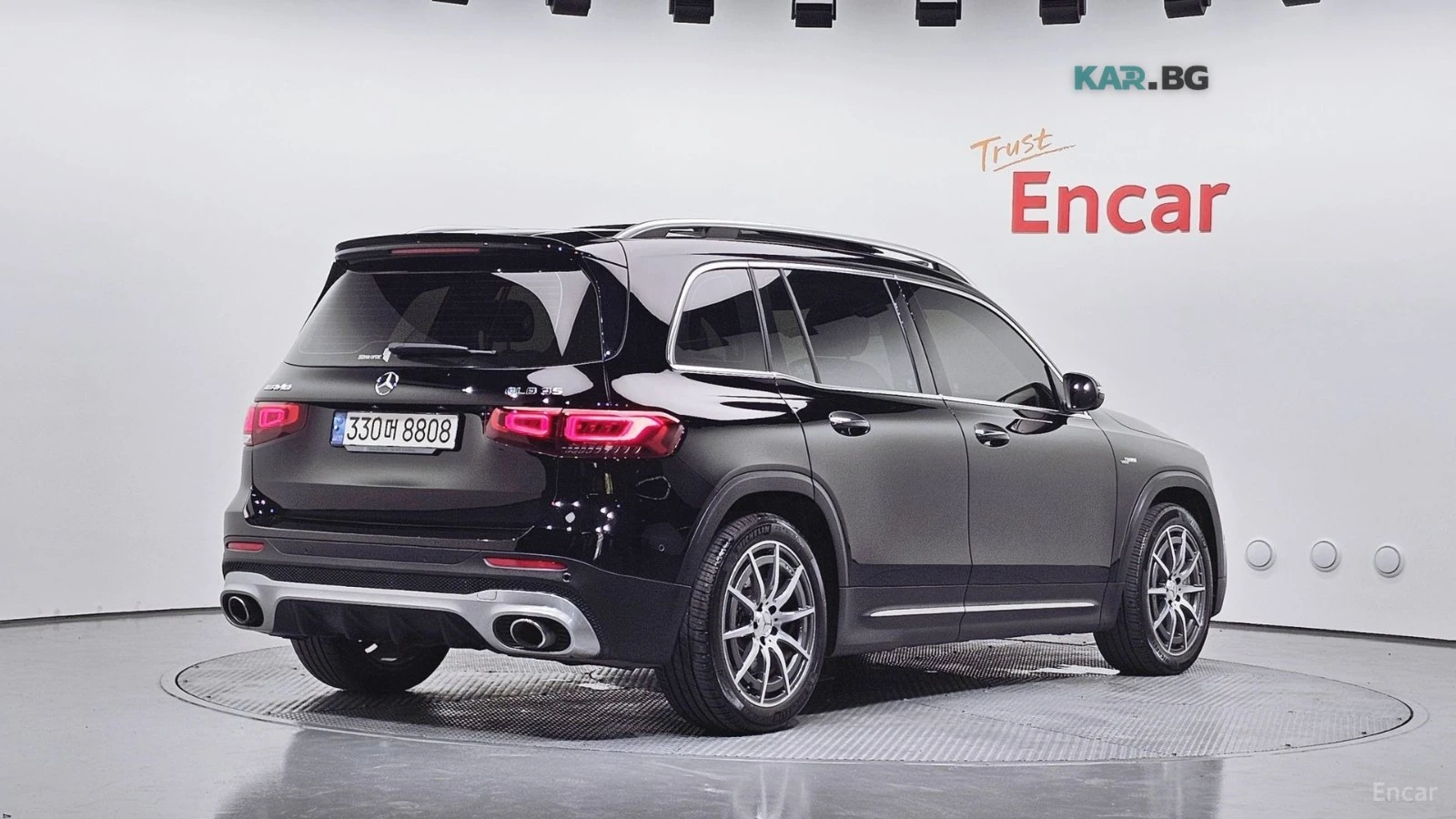 Mercedes-Benz GLB 35AMG 4MATIC* КОЖА* ПАНО* НАВИ* КАМЕРА, снимка 2 - Автомобили и джипове - 55286562