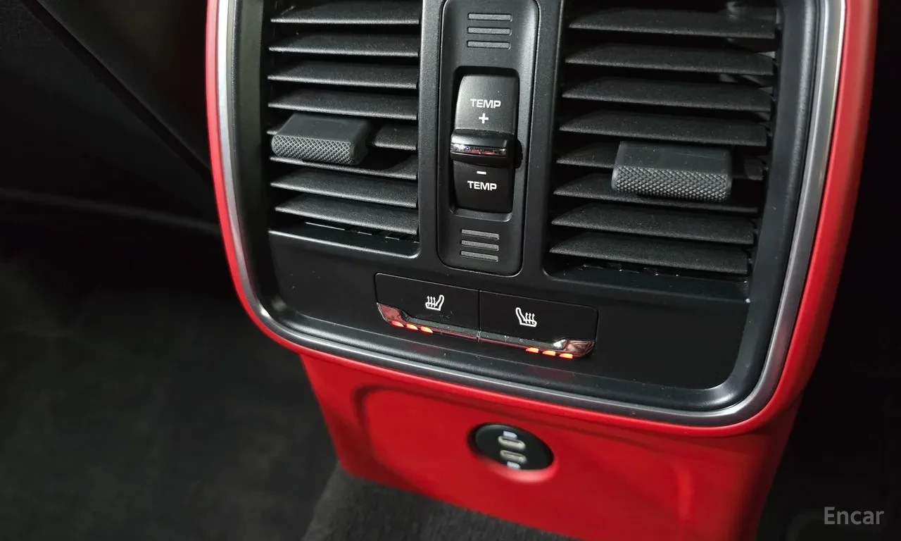 Porsche Macan, снимка 13 - Автомобили и джипове - 55472070
