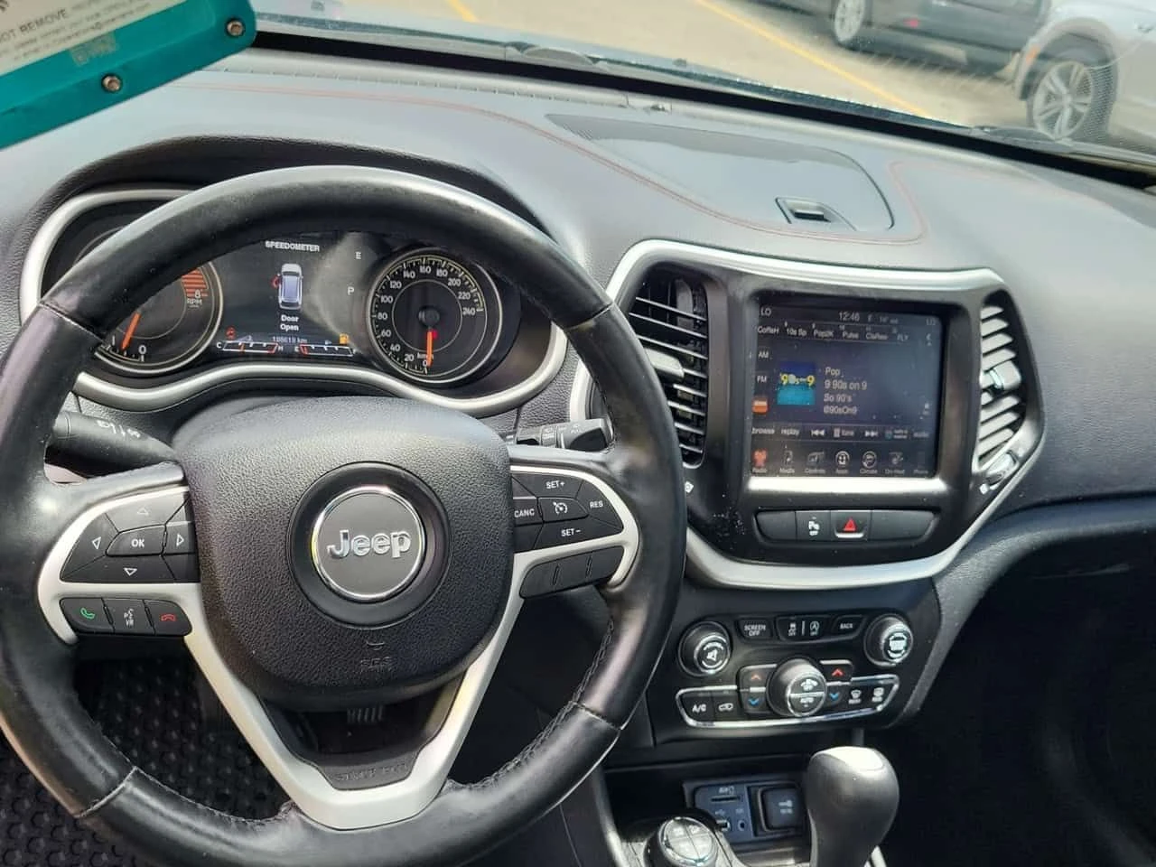 Jeep Cherokee * 4wd 4dr Trailhawk * CARFAX * ОПЦИЯ ЗА ФИНАНСИРАН, снимка 10 - Автомобили и джипове - 55510871