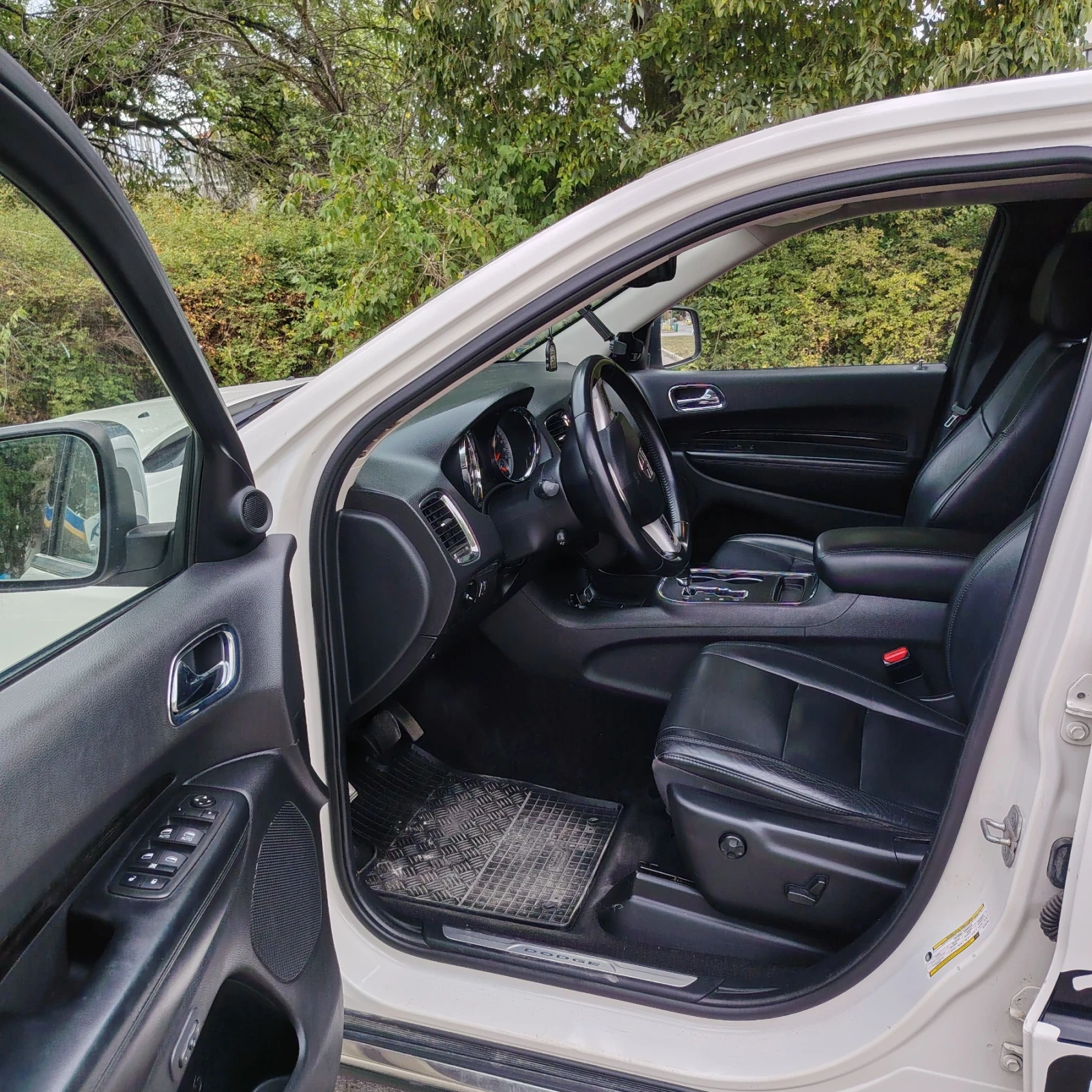 Dodge Durango 3.6 LPG, снимка 5 - Автомобили и джипове - 56300975
