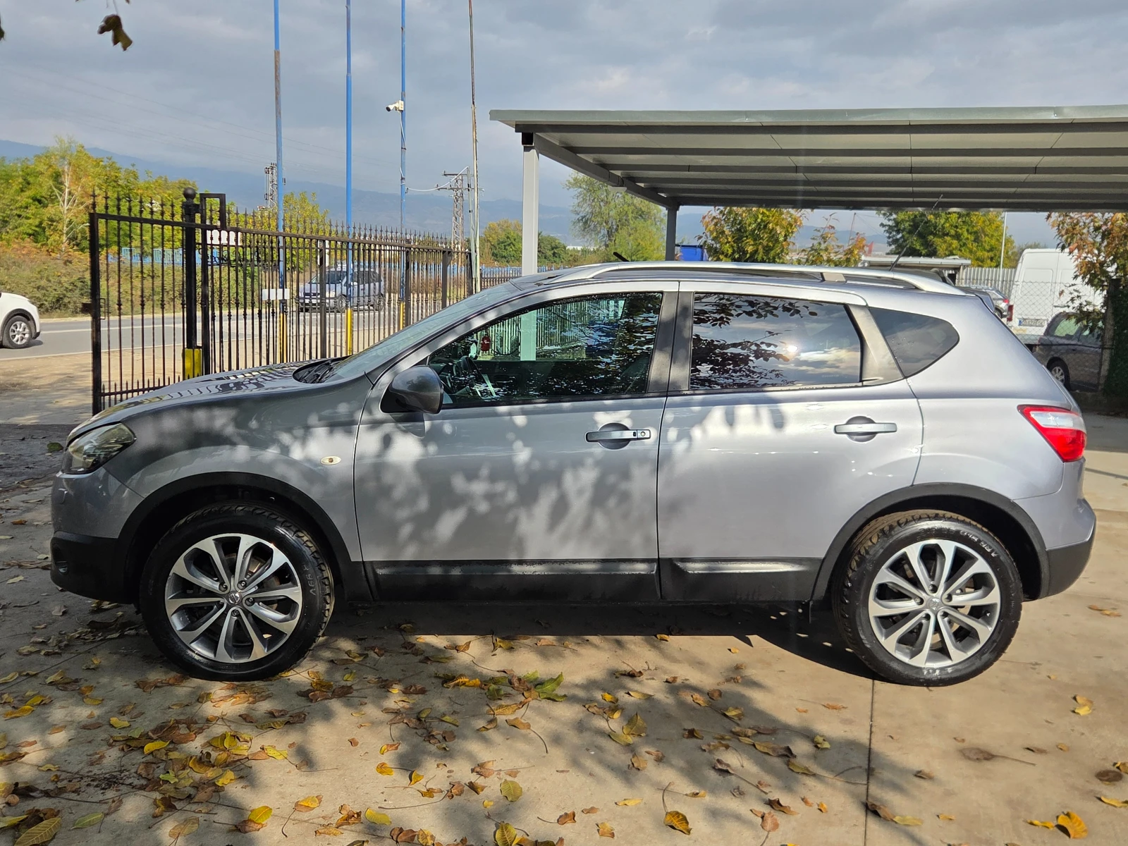 Nissan Qashqai 2.0 BENZIN * * GAZ* * TEKNA* PANORAMA* KAMERA*  | Mobile.bg � ����������� 9