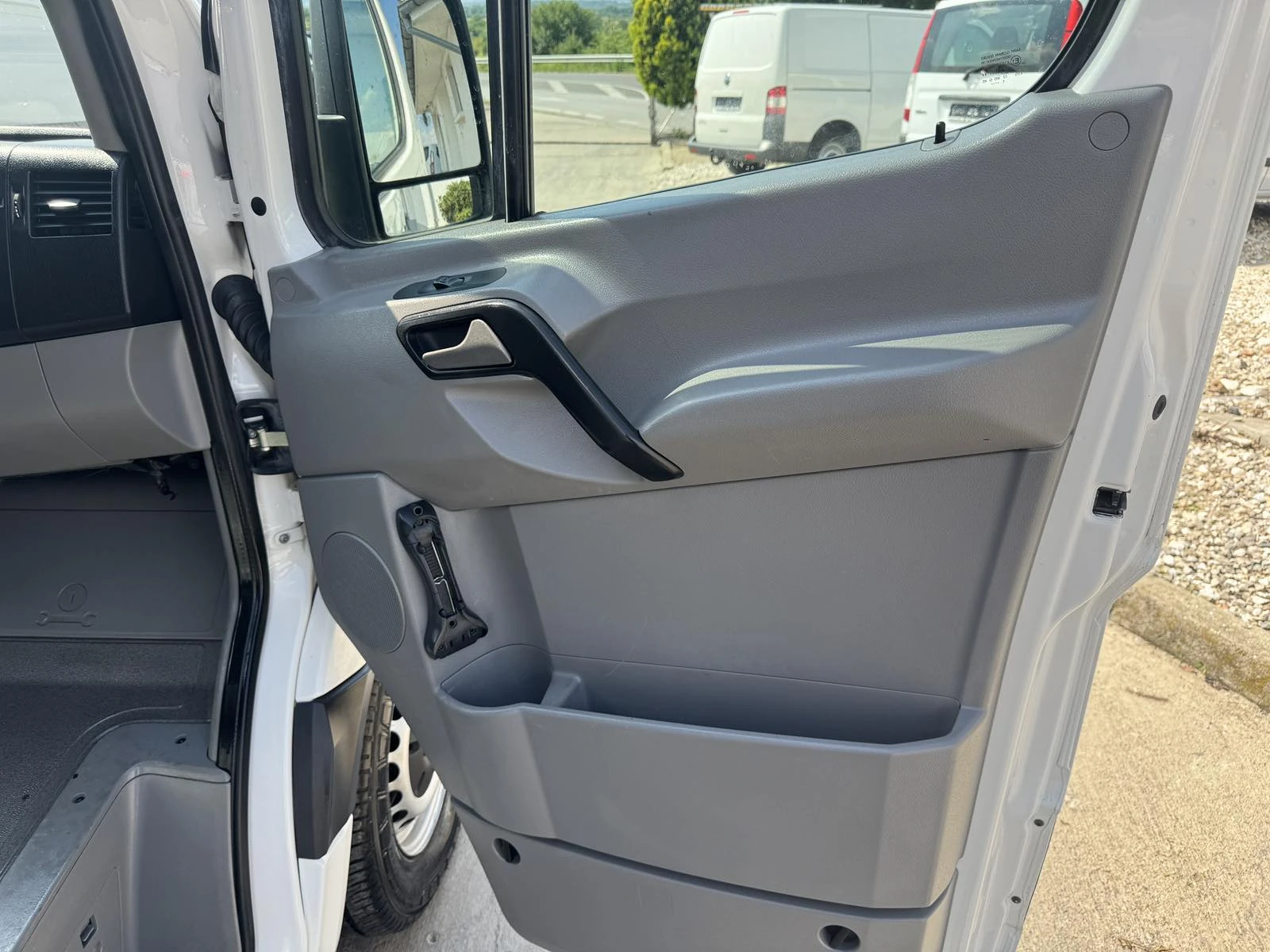 VW Crafter 2.0TDI 136k.s.KLIMA | Mobile.bg � ����������� 9