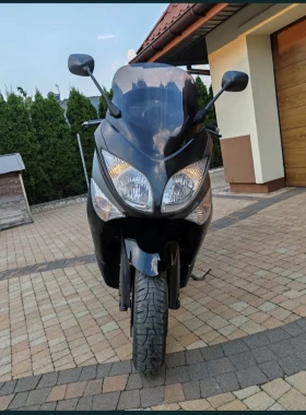  Yamaha T-max