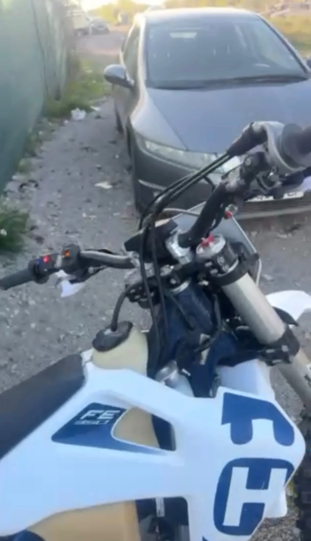 Husqvarna 350 Ендуро, снимка 4 - Мотоциклети и мототехника - 54901837