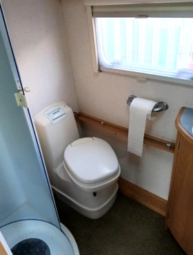 Каравана Chateau Lunar СОЛАР/МУВЪР/ФОРСЕЛ ДУШ КАБ./БОЙЛЕР, снимка 8