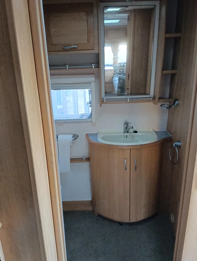 Каравана Chateau Lunar СОЛАР/МУВЪР/ФОРСЕЛ ДУШ КАБ./БОЙЛЕР, снимка 9 - Каравани и кемпери - 53025229