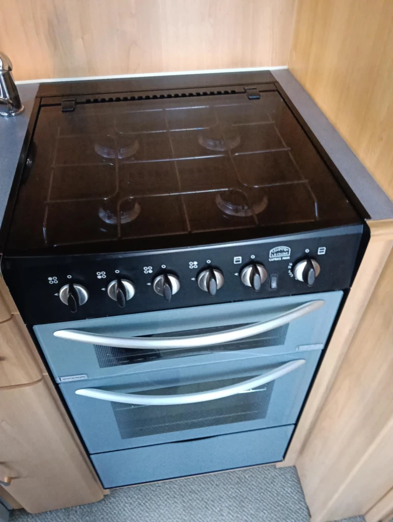 Каравана Chateau Lunar СОЛАР/МУВЪР/ФОРСЕЛ ДУШ КАБ./БОЙЛЕР, снимка 11 - Каравани и кемпери - 53025229