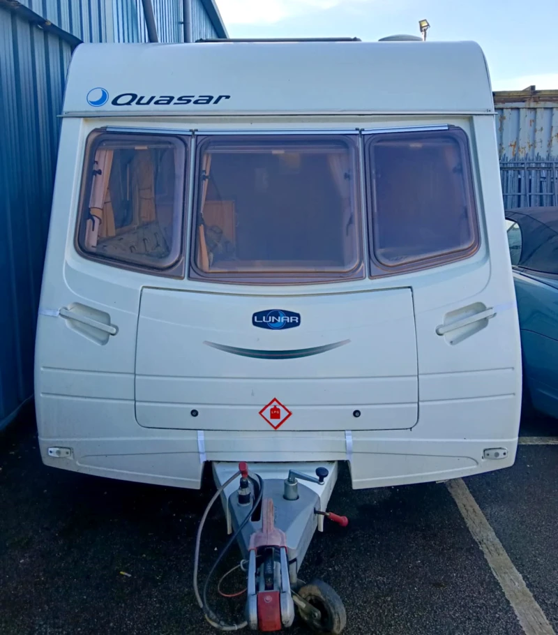 Каравана Chateau Lunar СОЛАР/МУВЪР/ФОРСЕЛ ДУШ КАБ./БОЙЛЕР, снимка 2 - Каравани и кемпери - 53025229