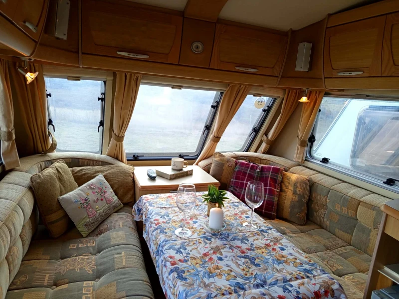 Каравана ABI ABBEY VOGUE GTS 418, снимка 9 - Каравани и кемпери - 53266292