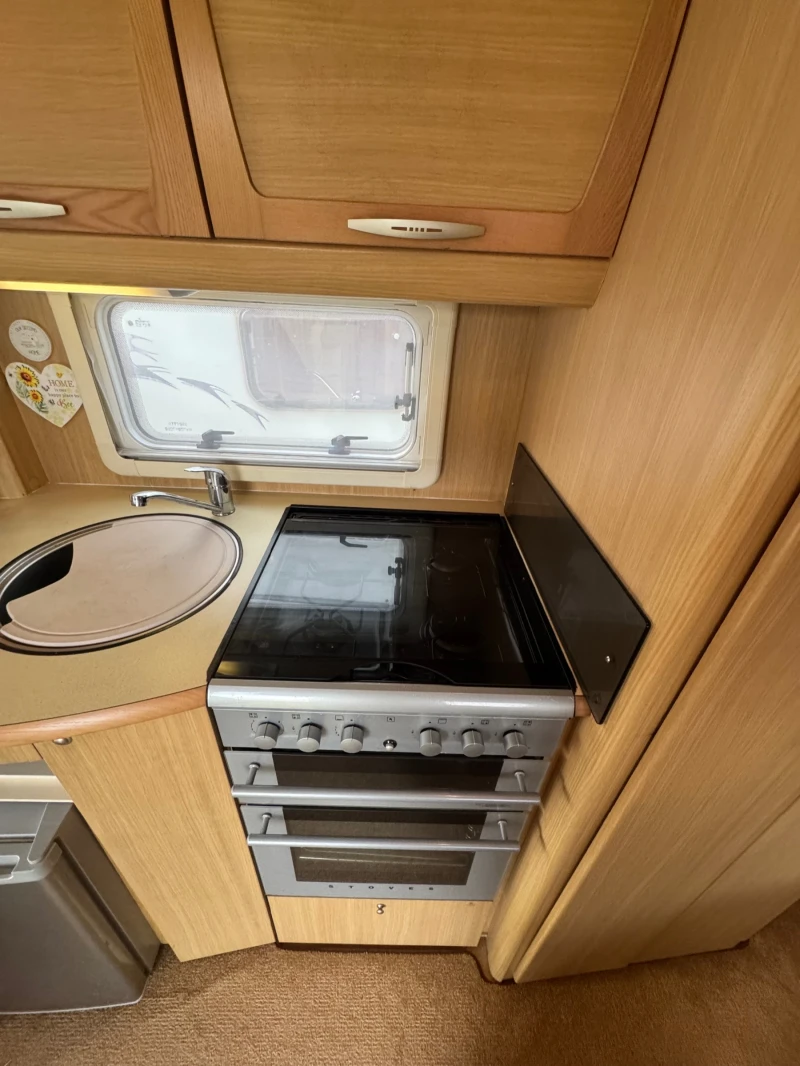 Каравана ABI ABBEY VOGUE GTS 418, снимка 13 - Каравани и кемпери - 53266292