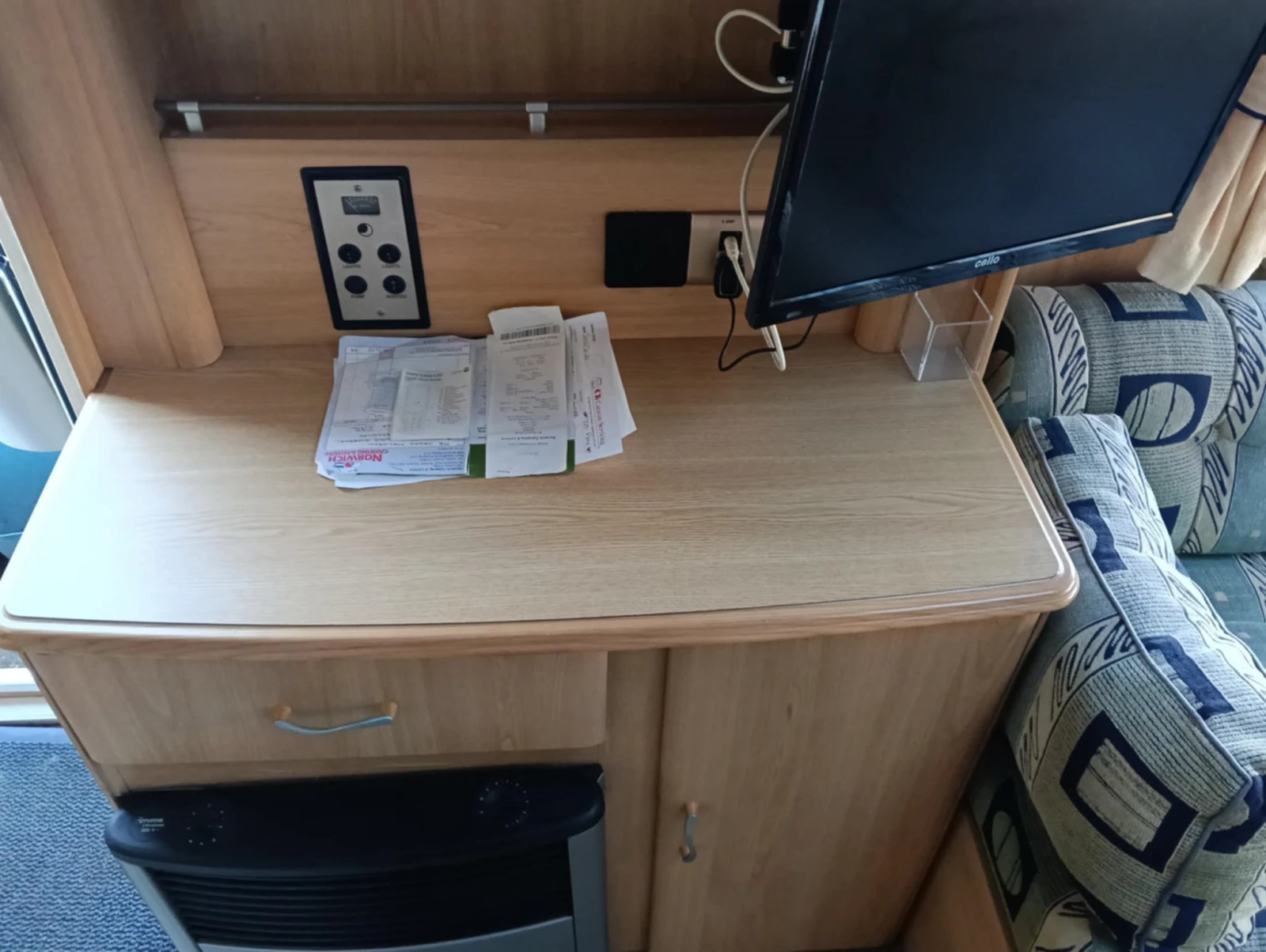 Каравана Chateau Lunar СОЛАР/МУВЪР/ФОРСЕЛ ДУШ КАБ./БОЙЛЕР - изображение 6