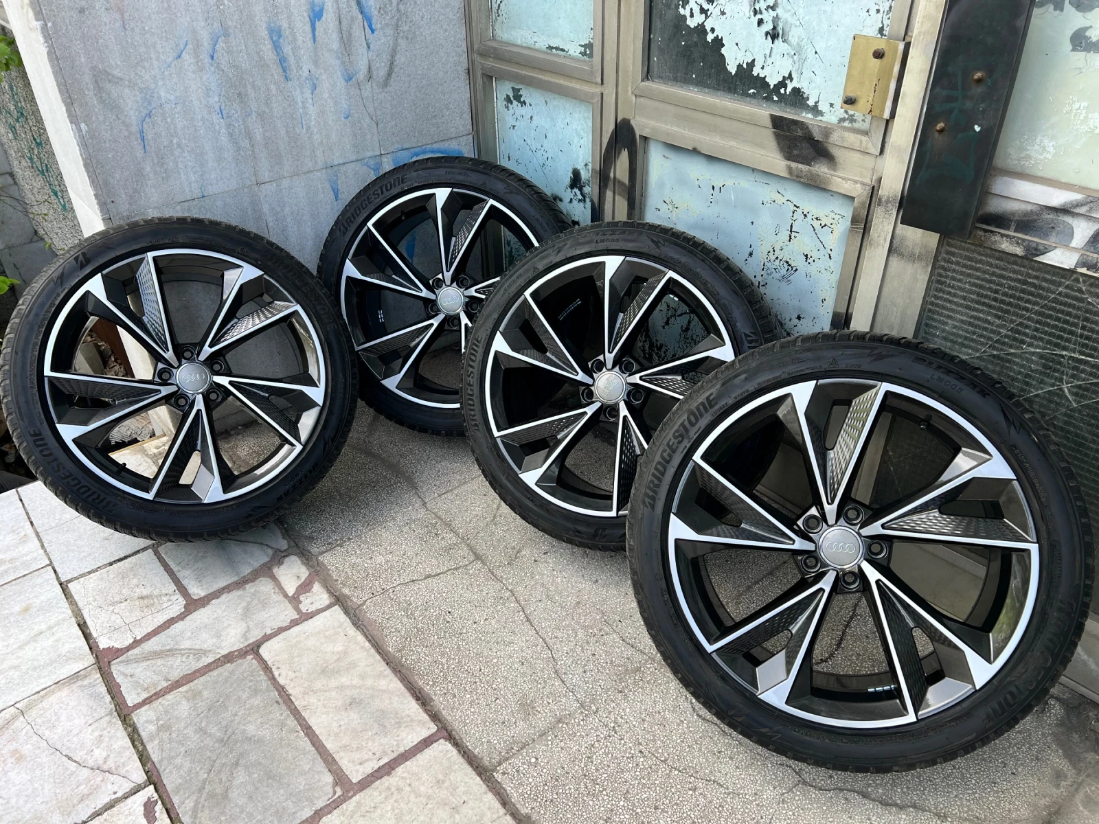    265/40R20  Audi A8 | Mobile.bg   1