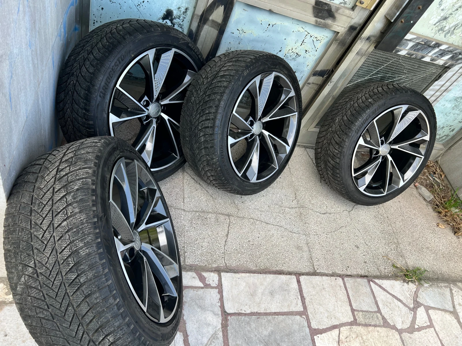    265/40R20  Audi A8 | Mobile.bg   10