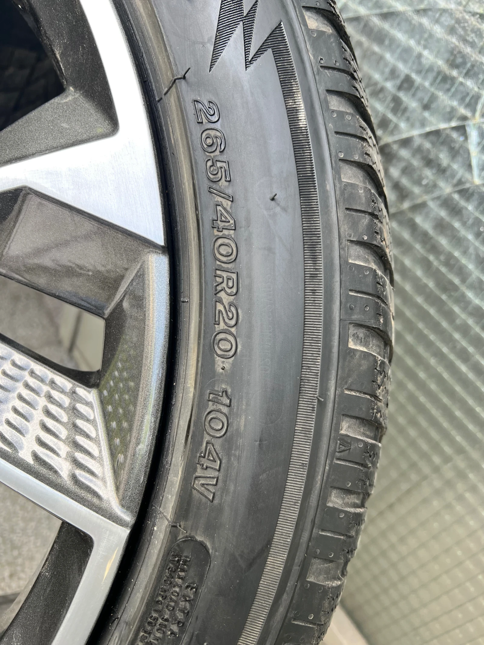    265/40R20  Audi A8 | Mobile.bg   4