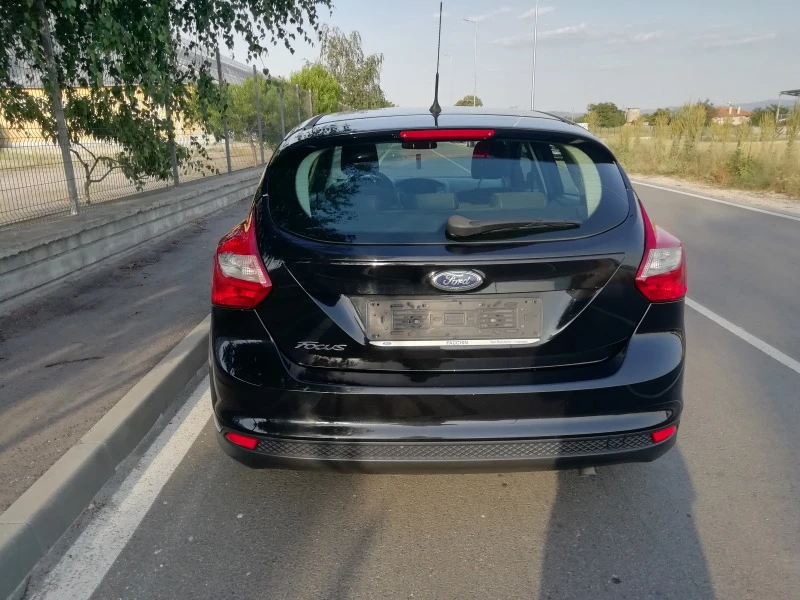 Ford Focus 1.6i Газ /LPG, снимка 4 - Автомобили и джипове - 46556441