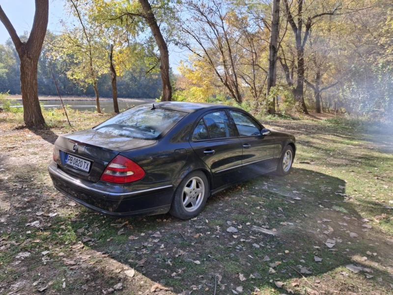 Mercedes-Benz E 280, снимка 12 - Автомобили и джипове - 47765924