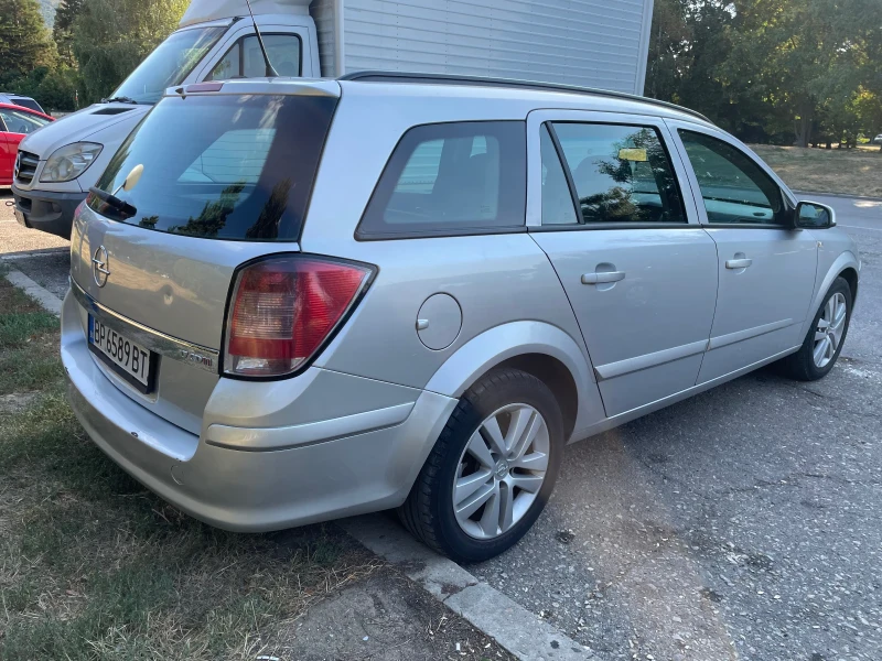 Opel Astra, снимка 3 - Автомобили и джипове - 48170205