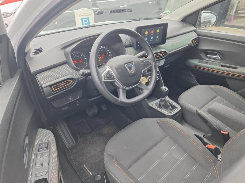 Dacia Sandero Stepway, снимка 9 - Автомобили и джипове - 48223539