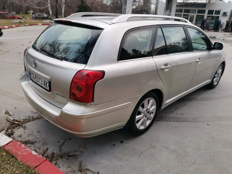 Toyota Avensis, снимка 12 - Автомобили и джипове - 48566012