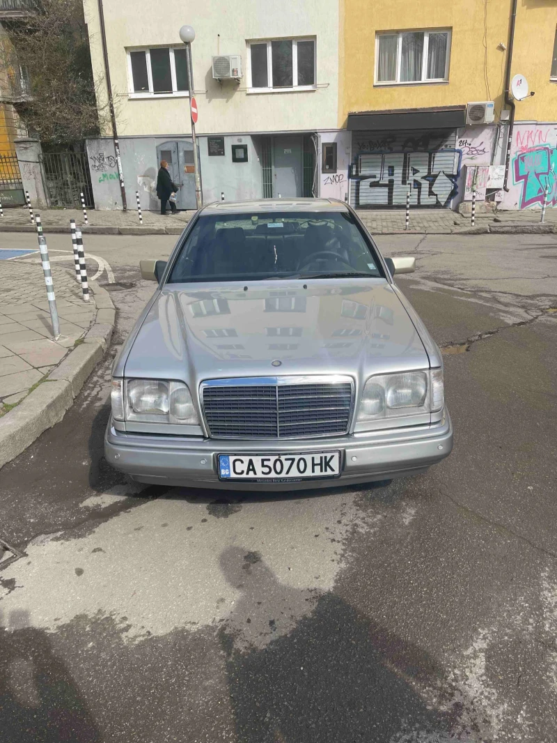 Mercedes-Benz E 200, снимка 2 - Автомобили и джипове - 49127443