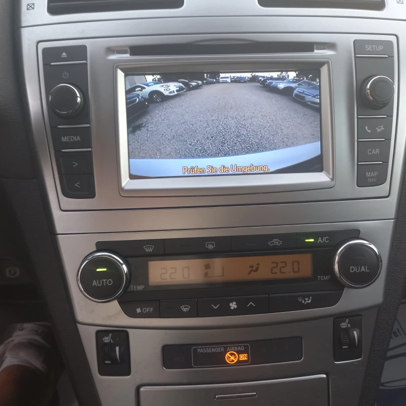 Toyota Avensis 2.2D4Dнавигация.камера., снимка 12 - Автомобили и джипове - 51816108