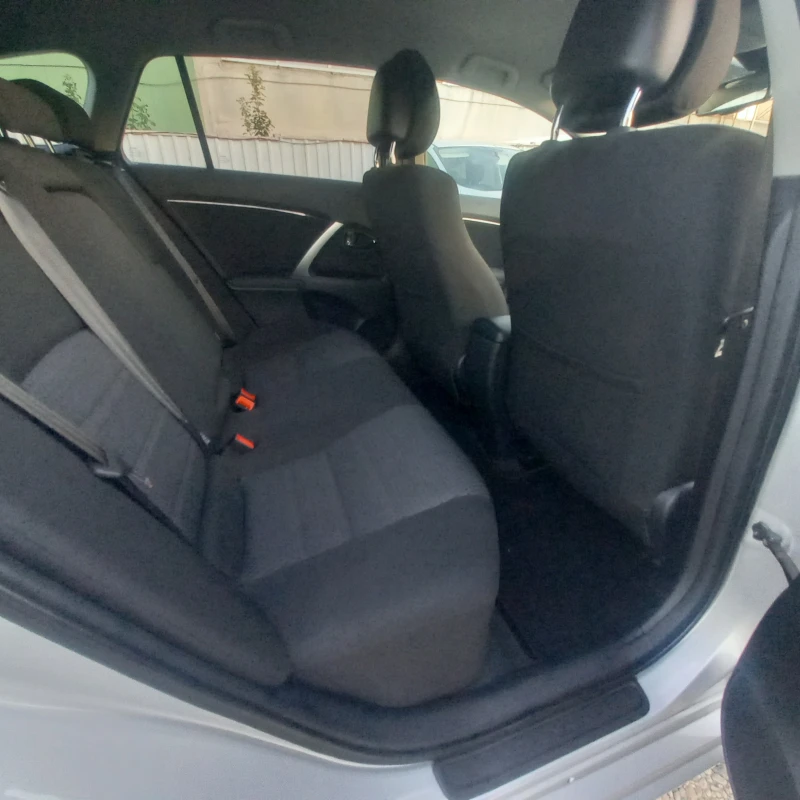 Toyota Avensis 2.2D4Dнавигация.камера., снимка 14 - Автомобили и джипове - 51816108