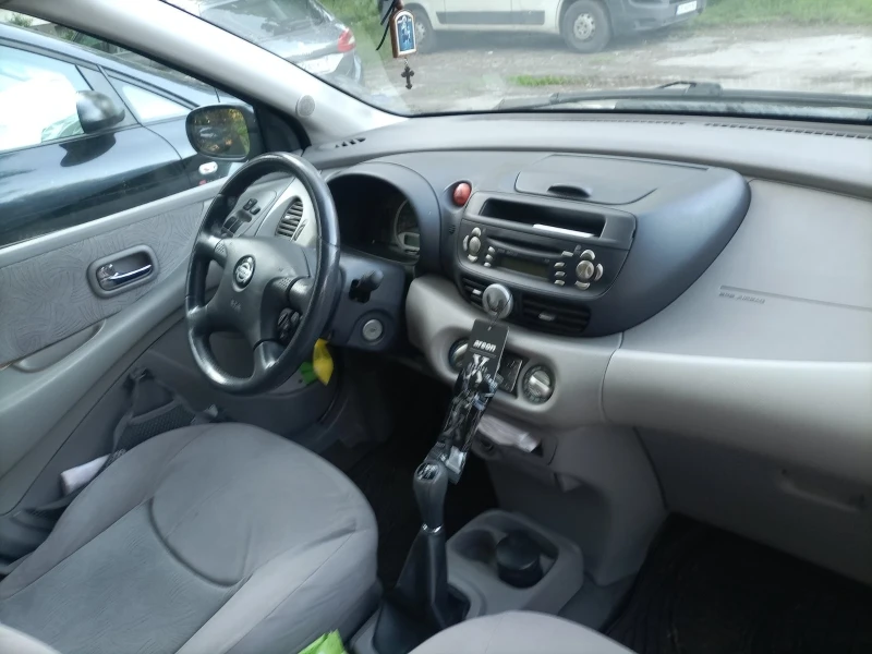 Nissan Almera tino, снимка 4 - Автомобили и джипове - 53276293
