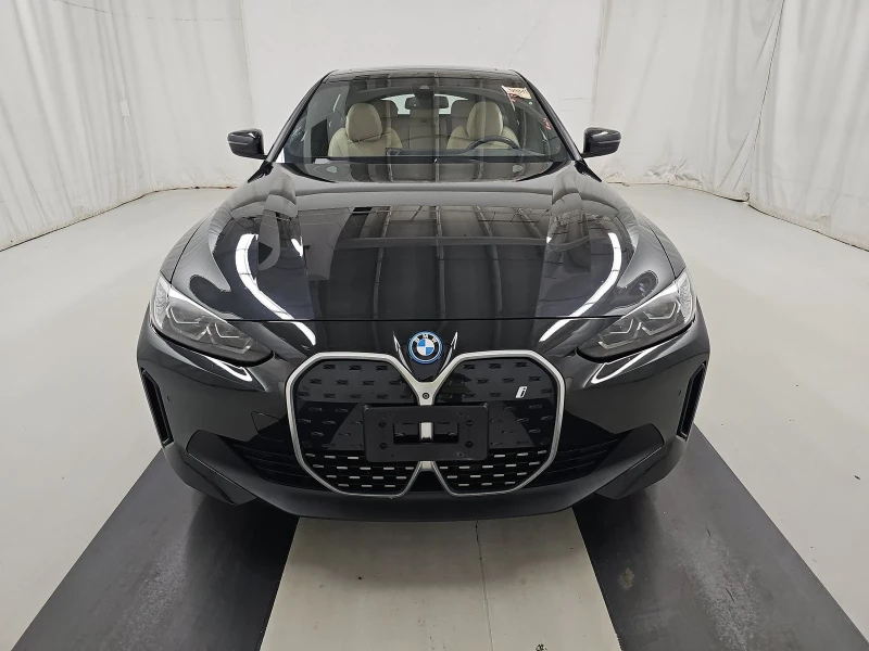 BMW i4 eDrive35, снимка 2 - Автомобили и джипове - 53282304