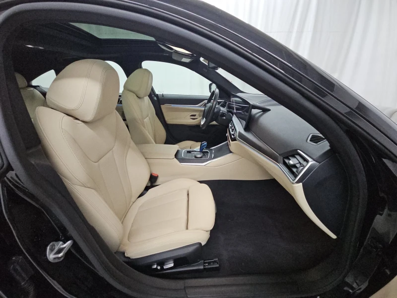 BMW i4 eDrive35, снимка 9 - Автомобили и джипове - 53282304