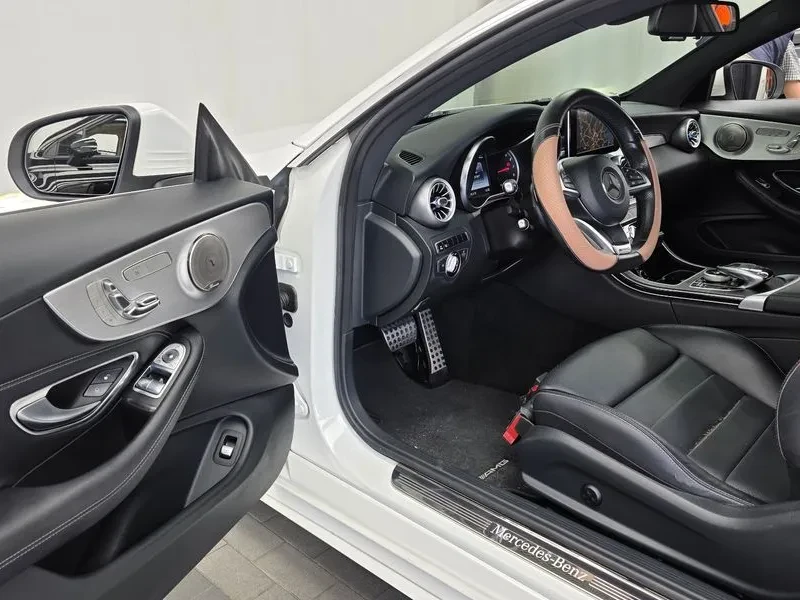 Mercedes-Benz C 200 Coupe, снимка 10 - Автомобили и джипове - 55786232