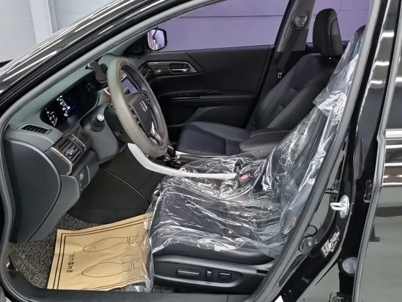 Honda Accord 2.0 Hybrid 9Th Generation, снимка 7 - Автомобили и джипове - 56699559