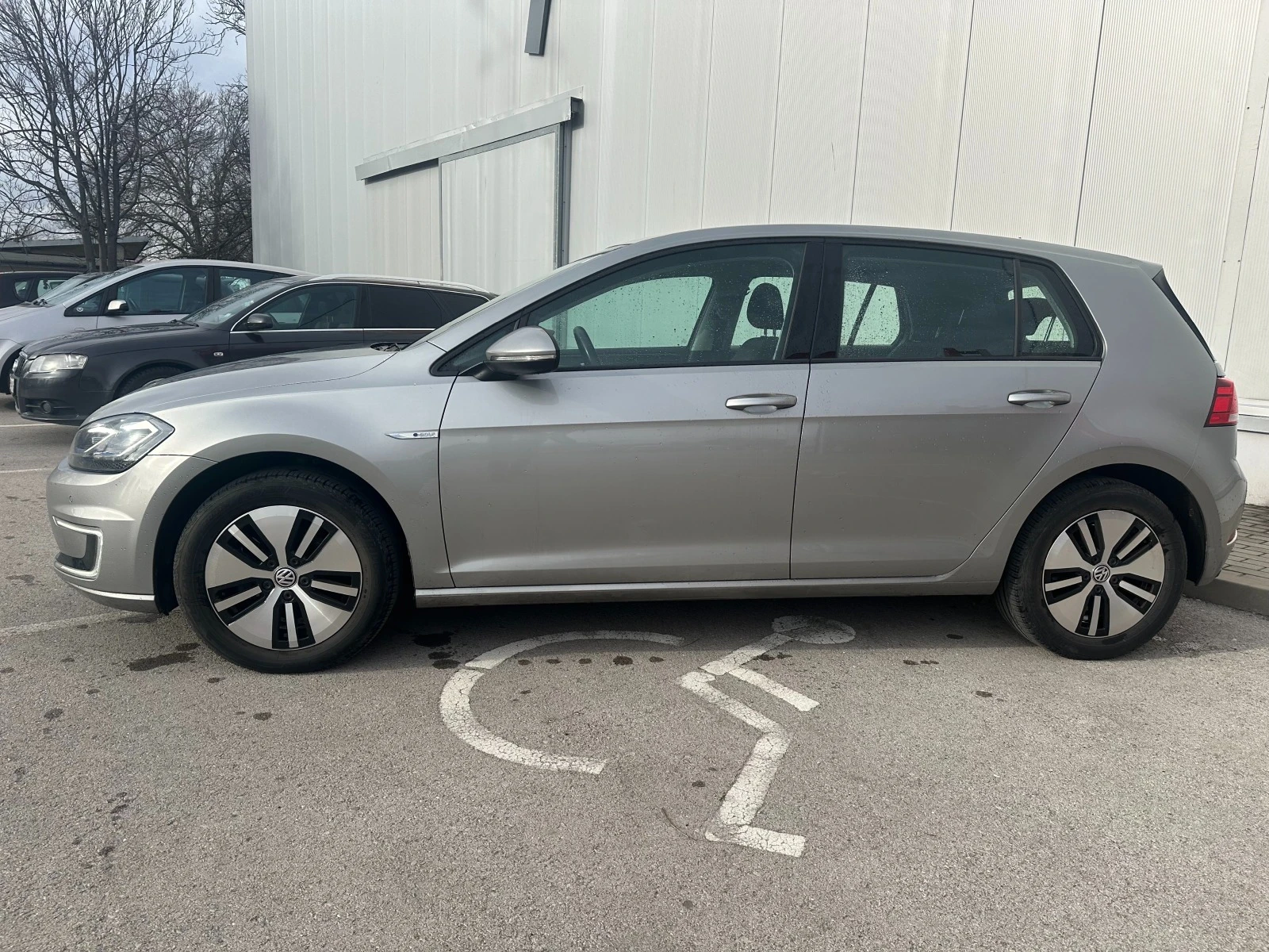 VW Golf 35.8 KWH - изображение 8