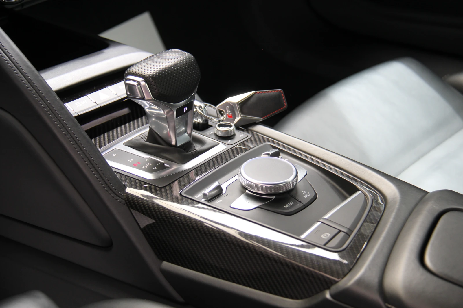 Audi R8 Perfomance/V10/Bang&Olufsen/Audi Keramik/Carbon | Mobile.bg   13