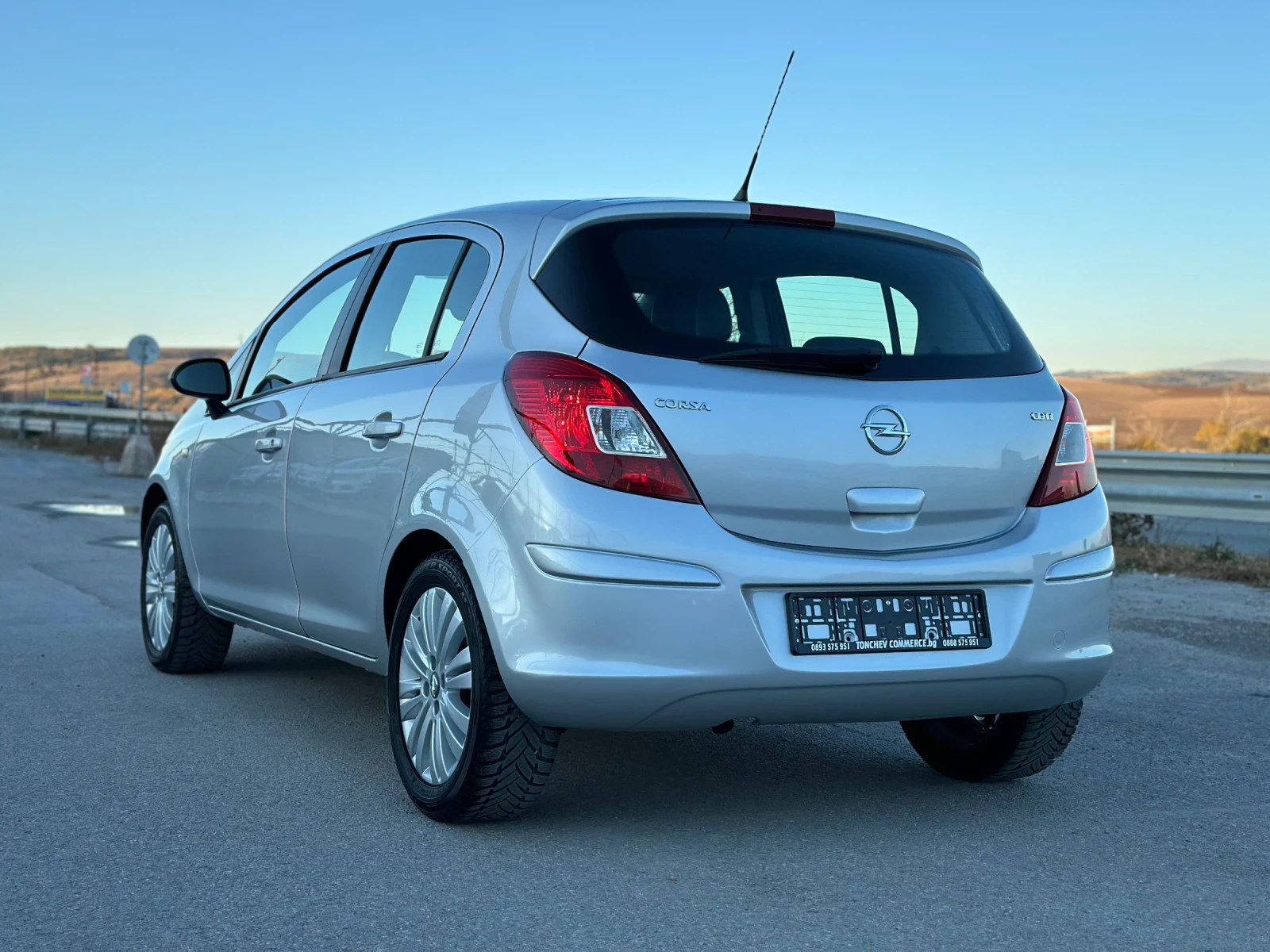 Opel Corsa 1.3-d-175.000km-COSMO-KOJA-TOP-NEW-EURO-5B - изображение 4