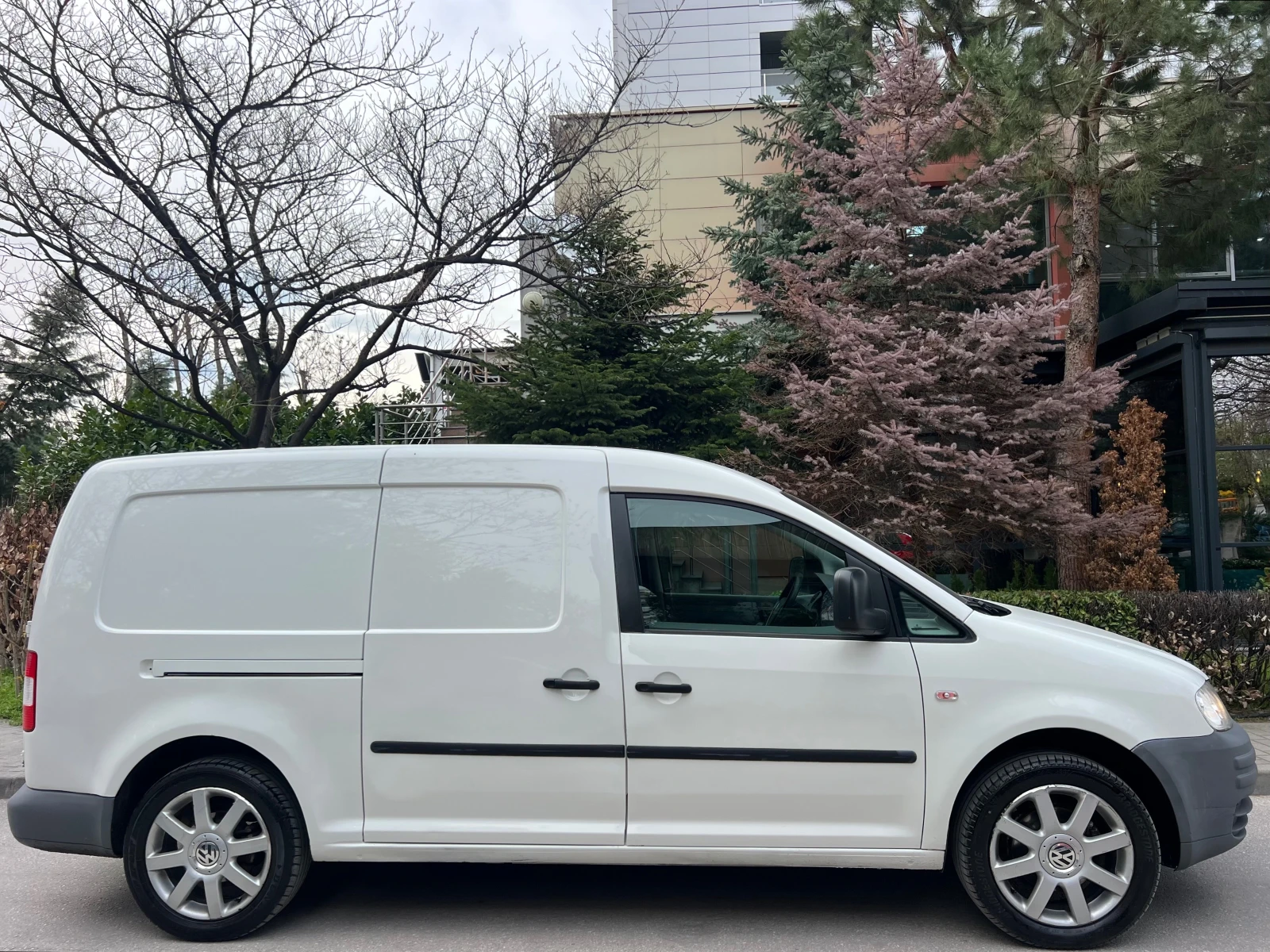 VW Caddy 1.9TDI MAXI/KLIMATIK/105кс/UNIKAT - изображение 6